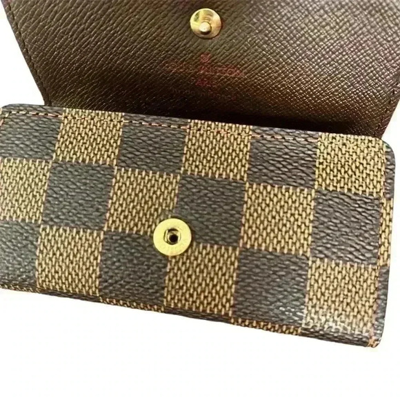 Louis Vuitton Damier Ebene 4 Key Case Brown Luxury Fashion - Picture 2 of 5